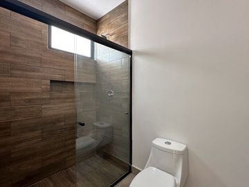 CASA EN VENTA EN PRIVADA RESIDENCIAL EN CHOLUL