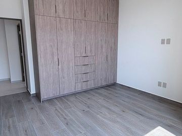 DEPARTAMENTO EN RENTA VALLE PONIENTE