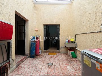 PLAZA DE LA BANDERA CASA EN VENTA