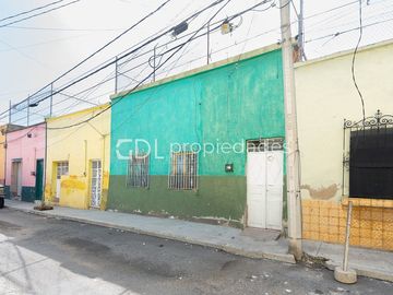 PLAZA DE LA BANDERA CASA EN VENTA