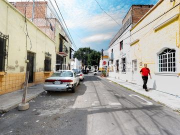 PLAZA DE LA BANDERA CASA EN VENTA