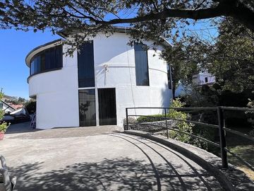 CASA EN VENTA EN LOMAS DE VALLE ESCONDIDO, ZONA ESMERALDA