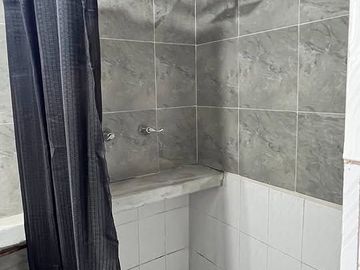 CASA EN VENTA EN LOMAS DE VALLE ESCONDIDO, ZONA ESMERALDA