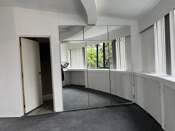 CASA EN VENTA EN LOMAS DE VALLE ESCONDIDO, ZONA ESMERALDA