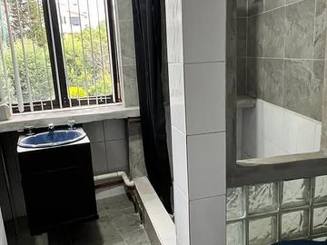 CASA EN VENTA EN LOMAS DE VALLE ESCONDIDO, ZONA ESMERALDA