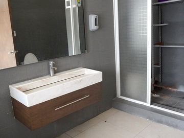CASA CON VALOR ARTÍSTICO PARA RESTAURAR EN COLONIA ARCOS VALLARTA