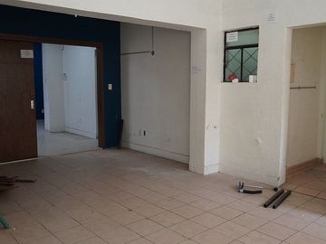 CASA CON VALOR ARTÍSTICO PARA RESTAURAR EN COLONIA ARCOS VALLARTA