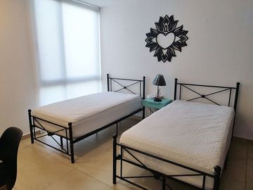 Renta de departamento amueblado en El Motivo, Zakia