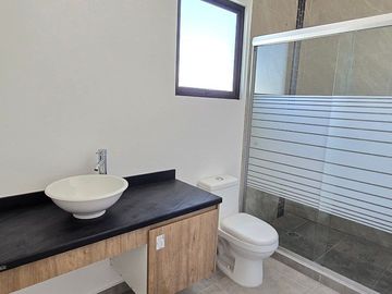 Venta de casa nueva en Ikaya / Zakia Qro.