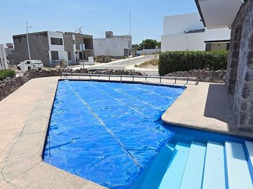 Venta de casa nueva en Ikaya / Zakia Qro.
