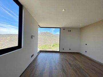 CASA EN RENTA EN ALTOZANO - ROCA 23. 11