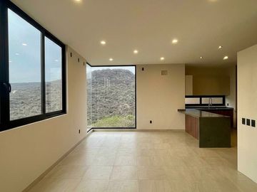 CASA EN RENTA EN ALTOZANO - ROCA 23. 11