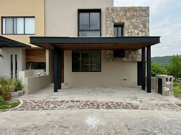 CASA EN RENTA EN ALTOZANO. 11