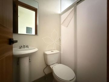 RESIDENCIA NUEVA EN RENTA EN ALTANZA SOLARES, ZONA REAL, ZAPOPAN