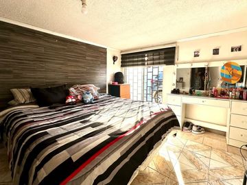 CASA CON TERRENO DE 500 M2 TOTAL