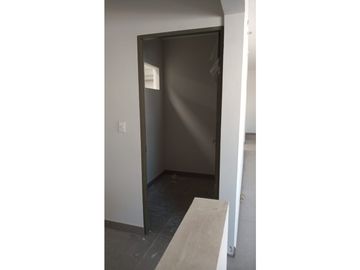 BODEGA  1054 M 2 EN APODACA ESQUINA LIBRAMIENTO /CARR LAREDO $ 92.000