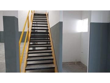 BODEGA  1054 M 2 EN APODACA ESQUINA LIBRAMIENTO /CARR LAREDO $ 92.000
