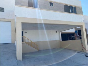 BODEGA NUEVA EN RENTA PARQUE INDUSTRIAL SANTA CATARINA 864 M2 $ 75 mil