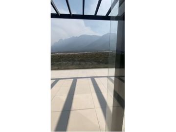 LOCAL CON TERREAZA EN PLAZA NUEVA DOMINIO CUMBRES 220 M2 $ 74.980