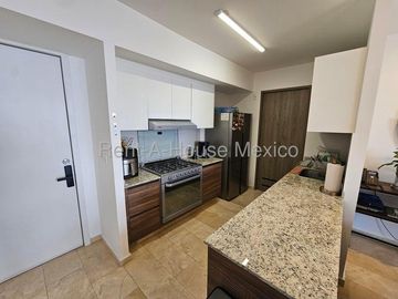 Se vende Departamento con Balcón y Vista a Querétaro en Zona Diamante RAH3277
