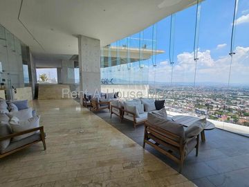 Se vende Departamento con Balcón y Vista a Querétaro en Zona Diamante RAH3277