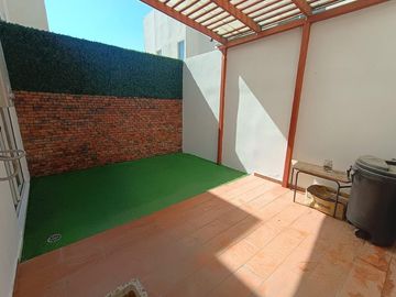 Casa en P. Aster, Fraccionamiento sándara, Toluca.