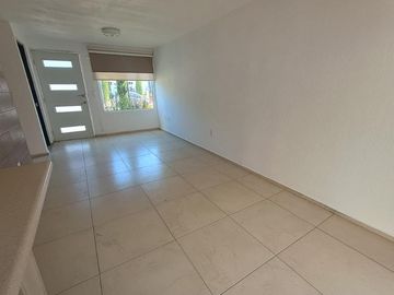 Casa en P. Aster, Fraccionamiento sándara, Toluca.