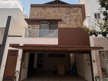 Casa en Cumbres Allegro