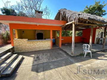 CASA CON ALBERCA EN VENTA EN EL NARANJO, SAN LUIS POTOSI.