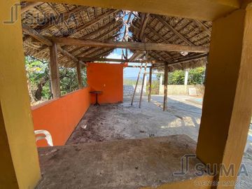 CASA CON ALBERCA EN VENTA EN EL NARANJO, SAN LUIS POTOSI.