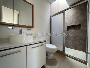 Se vende Casa Familiar con Roof Garden en Grand Juriquilla RAH2223