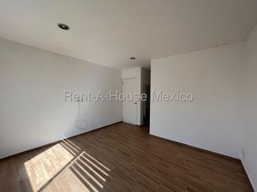 Se vende Casa Familiar con Roof Garden en Grand Juriquilla RAH2223
