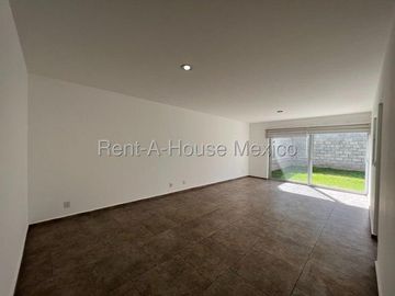 Se vende Casa Familiar con Roof Garden en Grand Juriquilla RAH2223