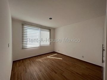 Se vende Casa Familiar con Roof Garden en Grand Juriquilla RAH2223