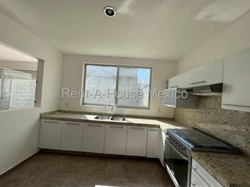 Se vende Casa Familiar con Roof Garden en Grand Juriquilla RAH2223