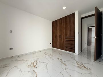 Casa en venta con acabados de lujo en Fraccionamiento Antigua Cementera