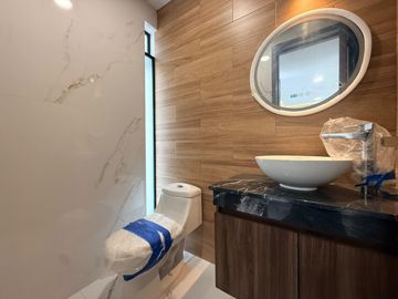 Casa en venta con acabados de lujo en Fraccionamiento Antigua Cementera