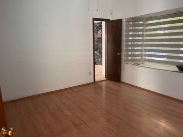 VENTA RENTA CASAS  JURIQUILLA QUERETARO  DE UNA PLANTA BALCONES DE JURIQUILLA