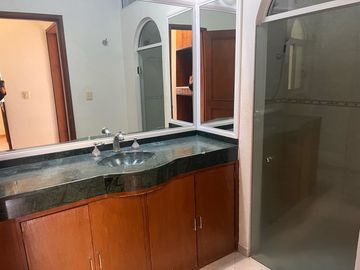VENTA RENTA CASAS  JURIQUILLA QUERETARO  DE UNA PLANTA BALCONES DE JURIQUILLA