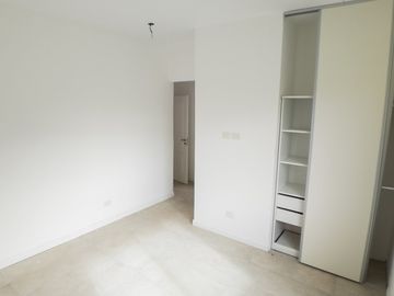 VENTA CASA 6 AMB - A ESTRENAR - LA ESPERANZA