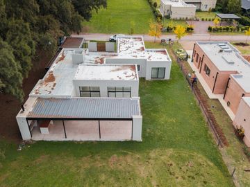VENTA CASA 6 AMB - A ESTRENAR - LA ESPERANZA