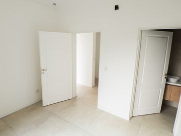 VENTA CASA 6 AMB - A ESTRENAR - LA ESPERANZA