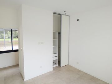 VENTA CASA 6 AMB - A ESTRENAR - LA ESPERANZA