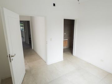 VENTA CASA 6 AMB - A ESTRENAR - LA ESPERANZA