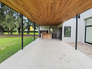 VENTA CASA 6 AMB - A ESTRENAR - LA ESPERANZA