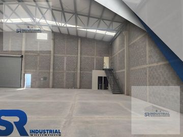 Bodega Industrial en Santa Catarina