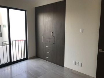 casa en renta Fracc. Punta del Este, jardín grande