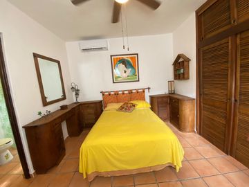 RENTA CASA EN SAN GERONIMO AV LAS TORRES ZONA HUAYACAN CANCUN