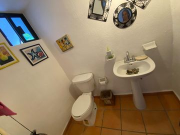 RENTA CASA EN SAN GERONIMO AV LAS TORRES ZONA HUAYACAN CANCUN