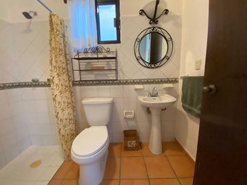 RENTA CASA EN SAN GERONIMO AV LAS TORRES ZONA HUAYACAN CANCUN